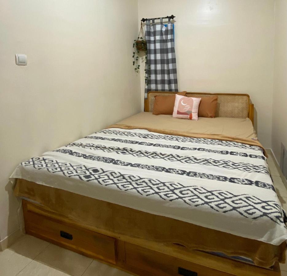 Et Malio Stay & Travel Malioboro Pusat Kota Γιογκιακάρτα Εξωτερικό φωτογραφία